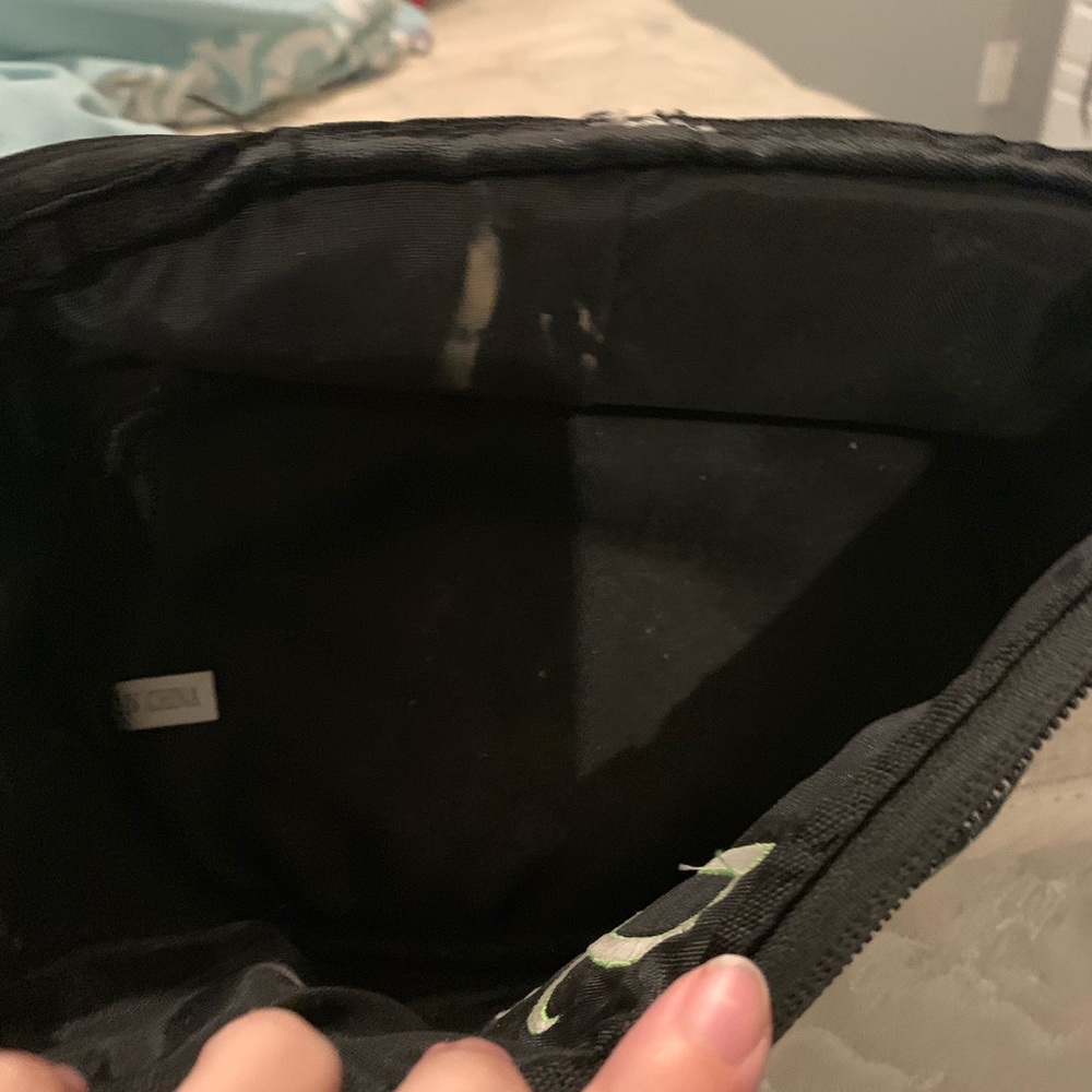 makeup bag - Picture 2 of 3